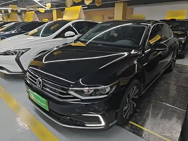 2022 Volkswagen Passat PHEV GTE Luxury Edition