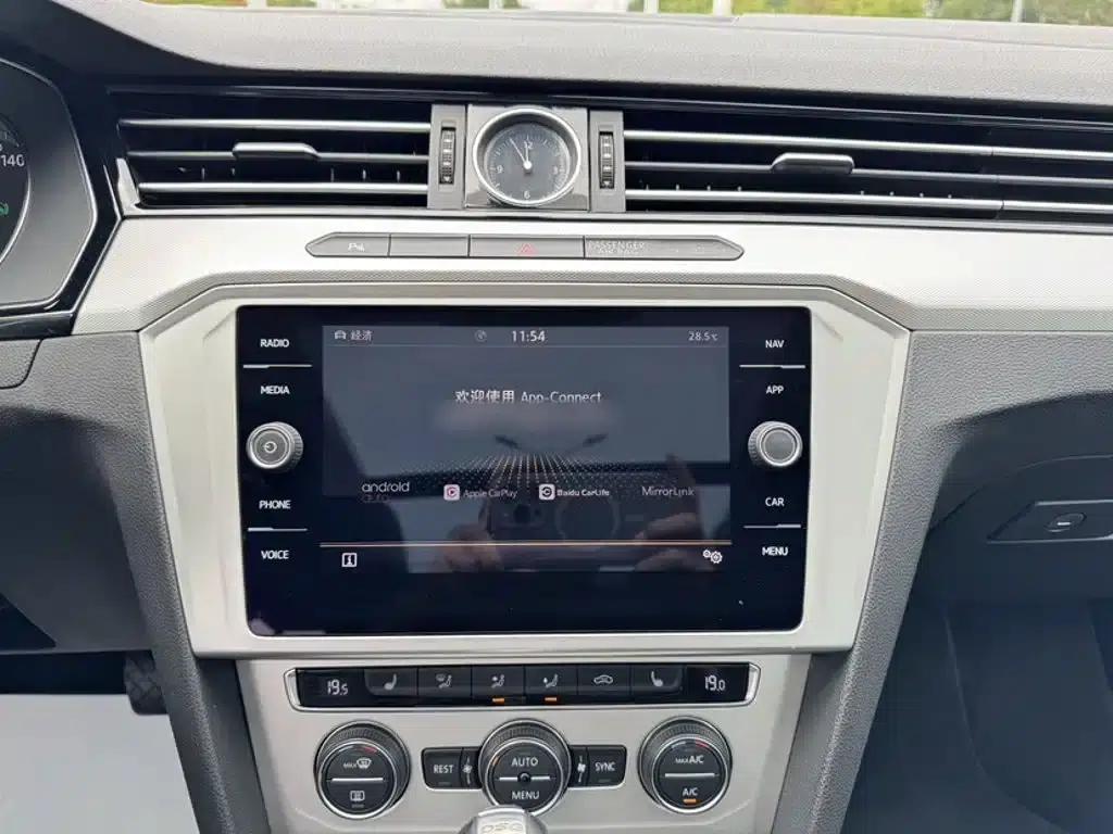 Passat Variant 2018 380TSI 2WD Comfortline — миниатюра 13