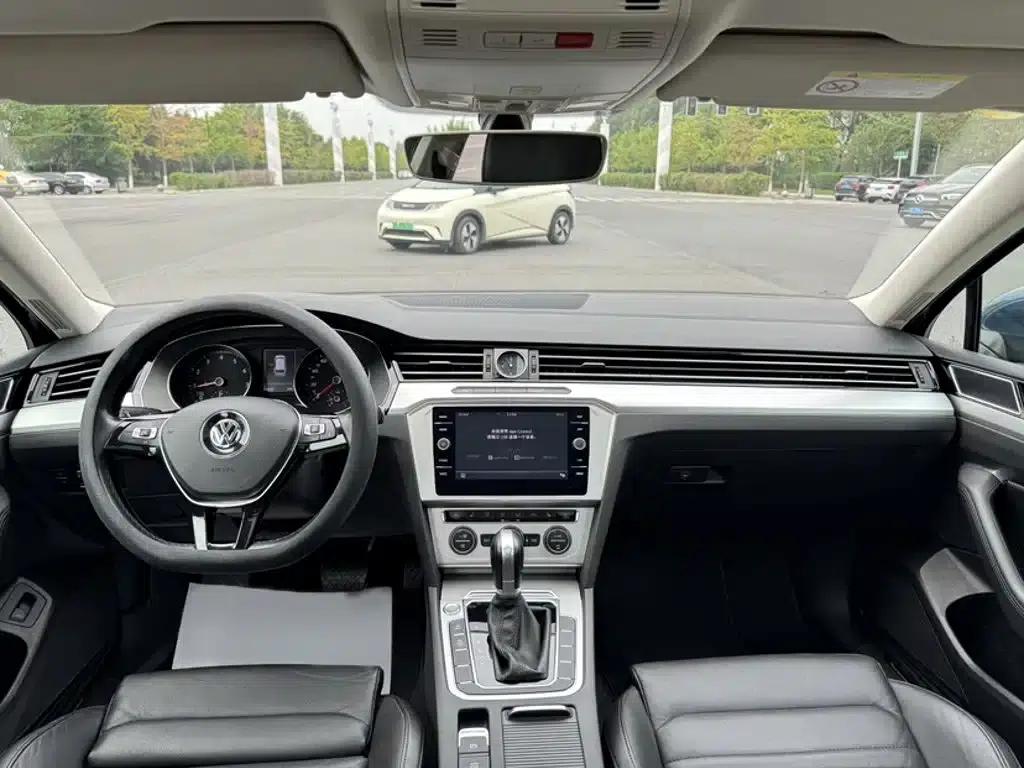 Passat Variant 2018 380TSI 2WD Comfortline — миниатюра 15