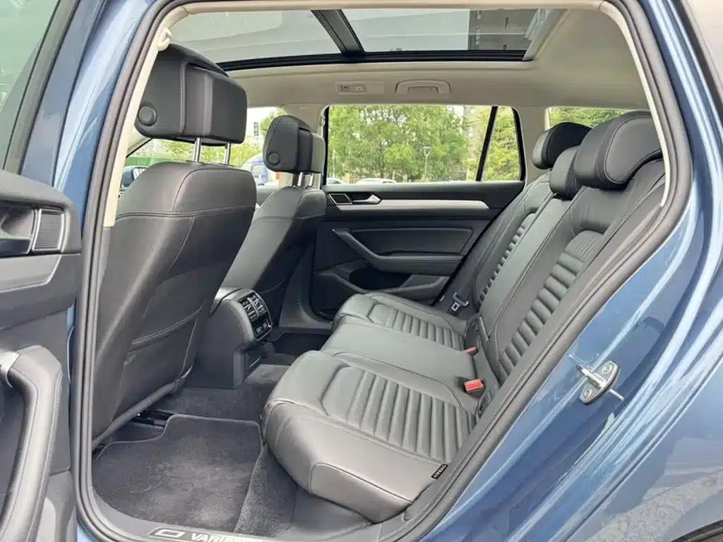 Passat Variant 2018 380TSI 2WD Comfortline — миниатюра 6