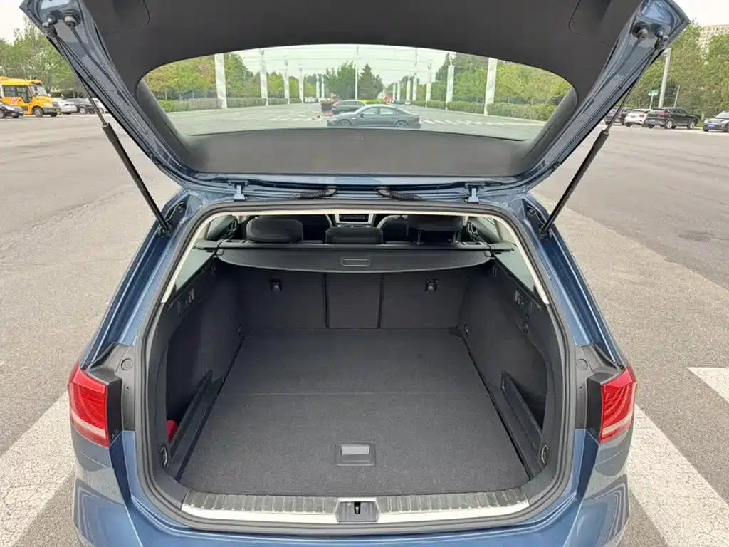 Passat Variant 2018 380TSI 2WD Comfortline — миниатюра 7