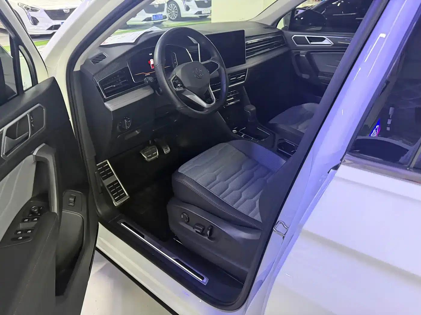 Tiguan X 2022 330TSI 2WD Flagship Edition — миниатюра 11