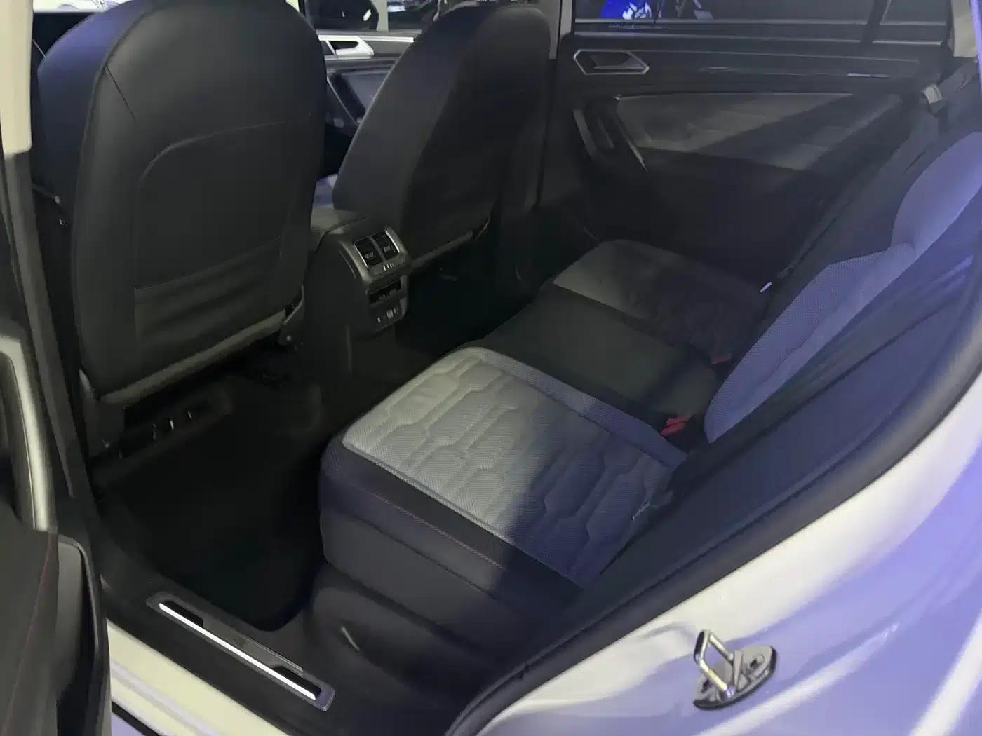 Tiguan X 2022 330TSI 2WD Flagship Edition — миниатюра 13