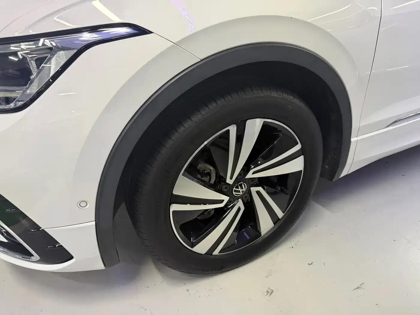 Tiguan X 2022 330TSI 2WD Flagship Edition — миниатюра 18