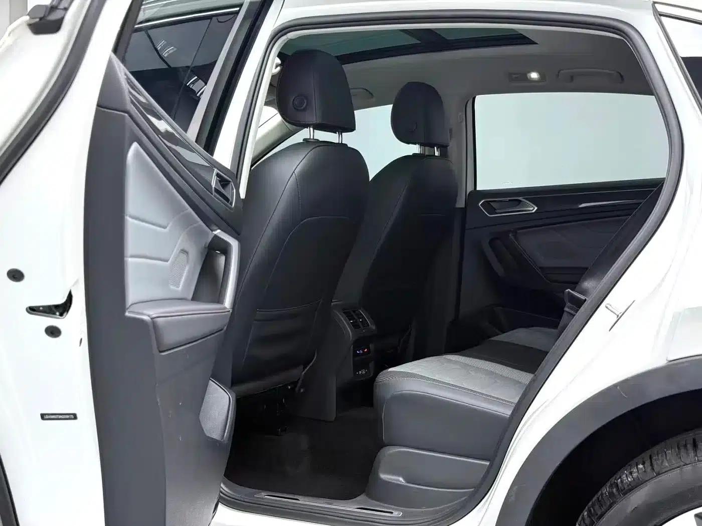 Tiguan X 2022 330TSI 2WD Flagship Edition — миниатюра 7