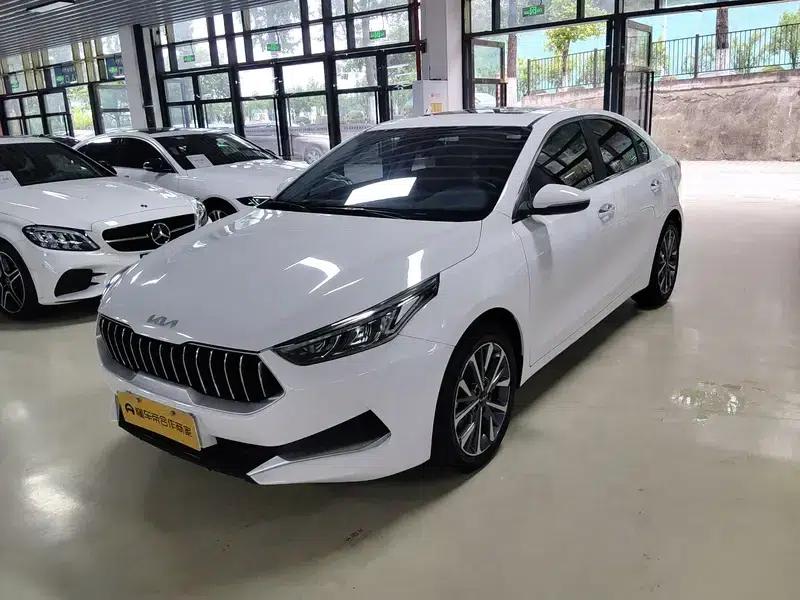 Kia K3 2021 Facelift 1.5L CVT Fashion Edition — миниатюра 1