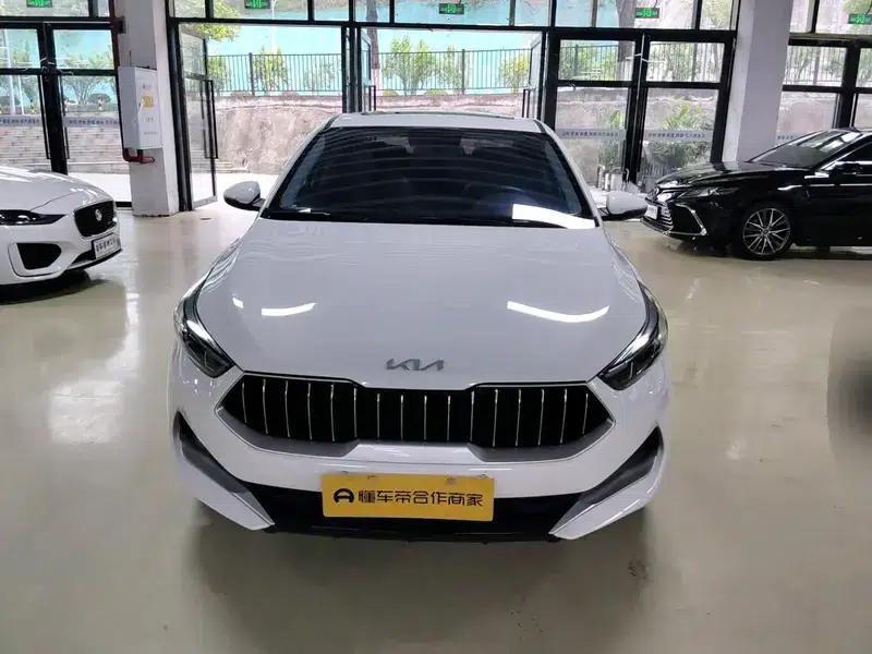 Kia K3 2021 Facelift 1.5L CVT Fashion Edition — миниатюра 2