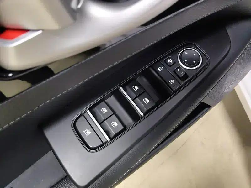 Kia K3 2021 Facelift 1.5L CVT Fashion Edition — миниатюра 21
