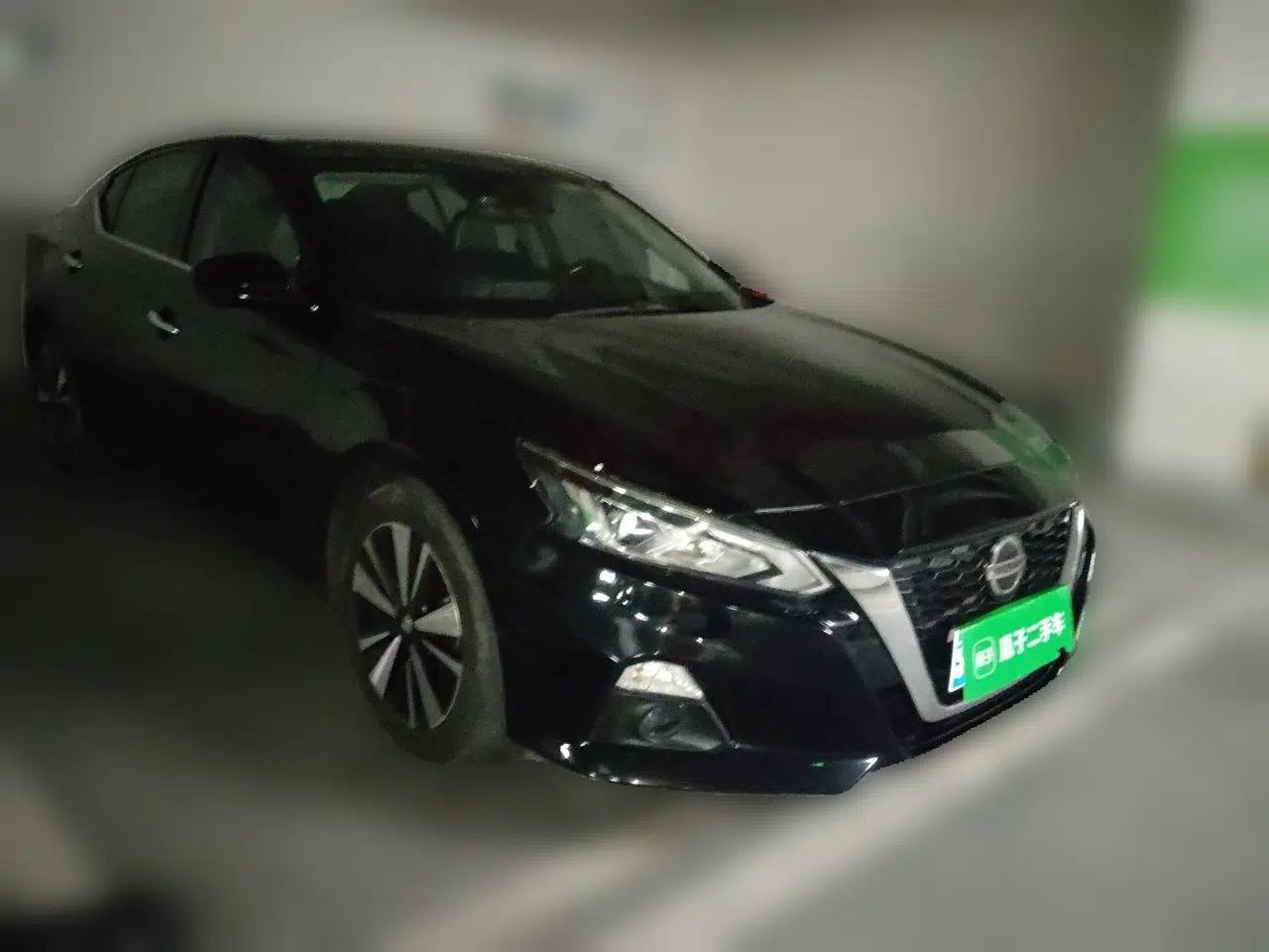 Nissan Teana 2021 2.0L XL Upper AD1 Smart Drive & Navigation Edition — миниатюра 3