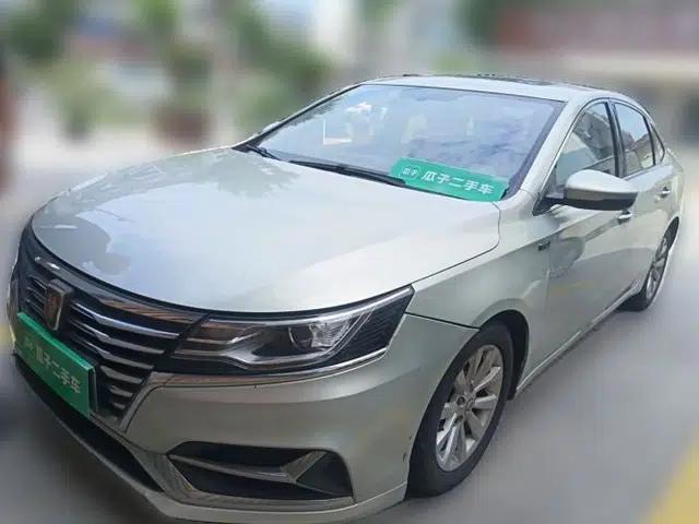 Roewe i6 New Energy 2017 45T Hybrid Connect & Smart Enjoyment Edition