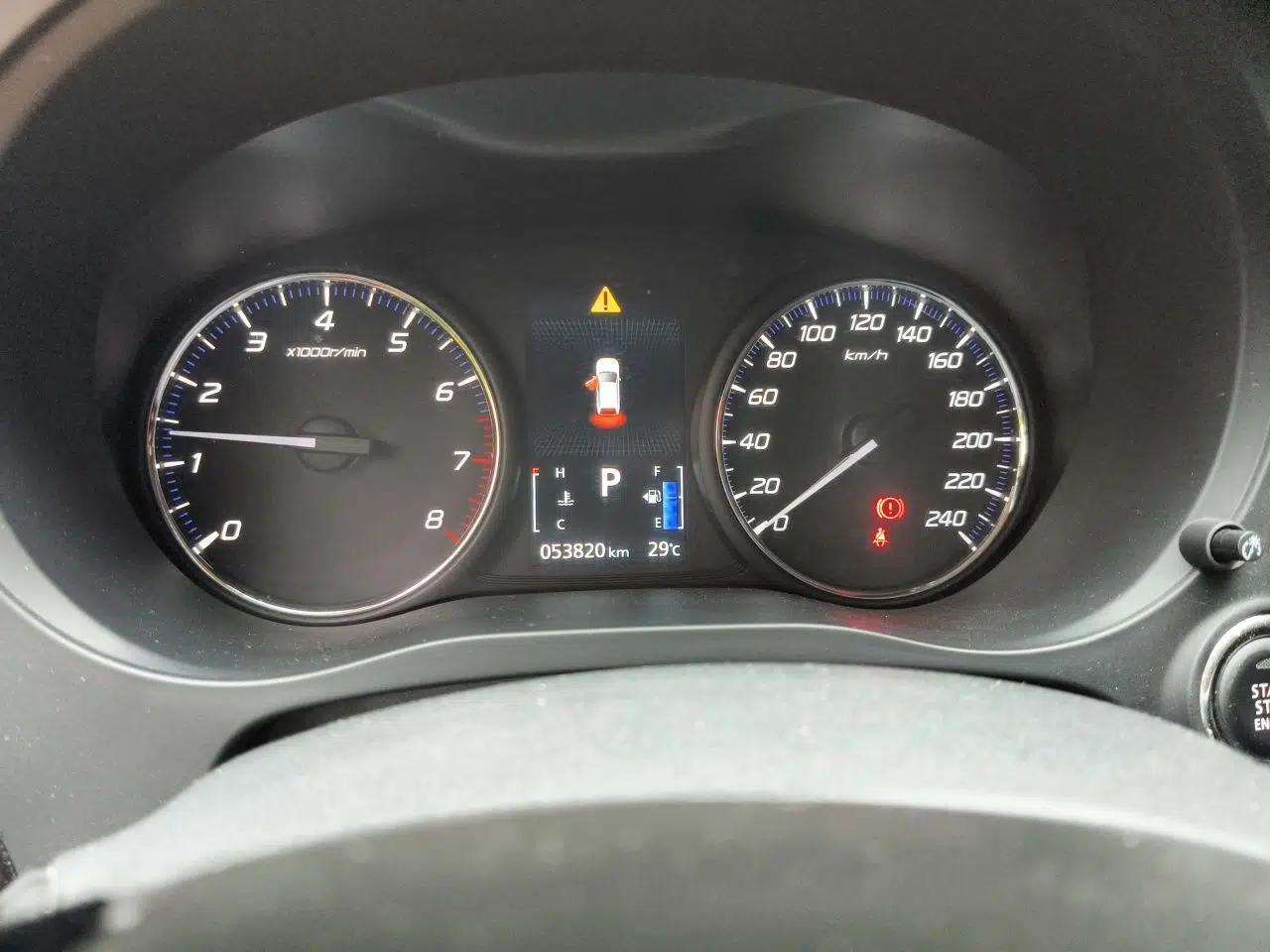 Mitsubishi Outlander 2020 2.0L Two-Wheel Drive Enjoyment Version 5 Seats — миниатюра 11