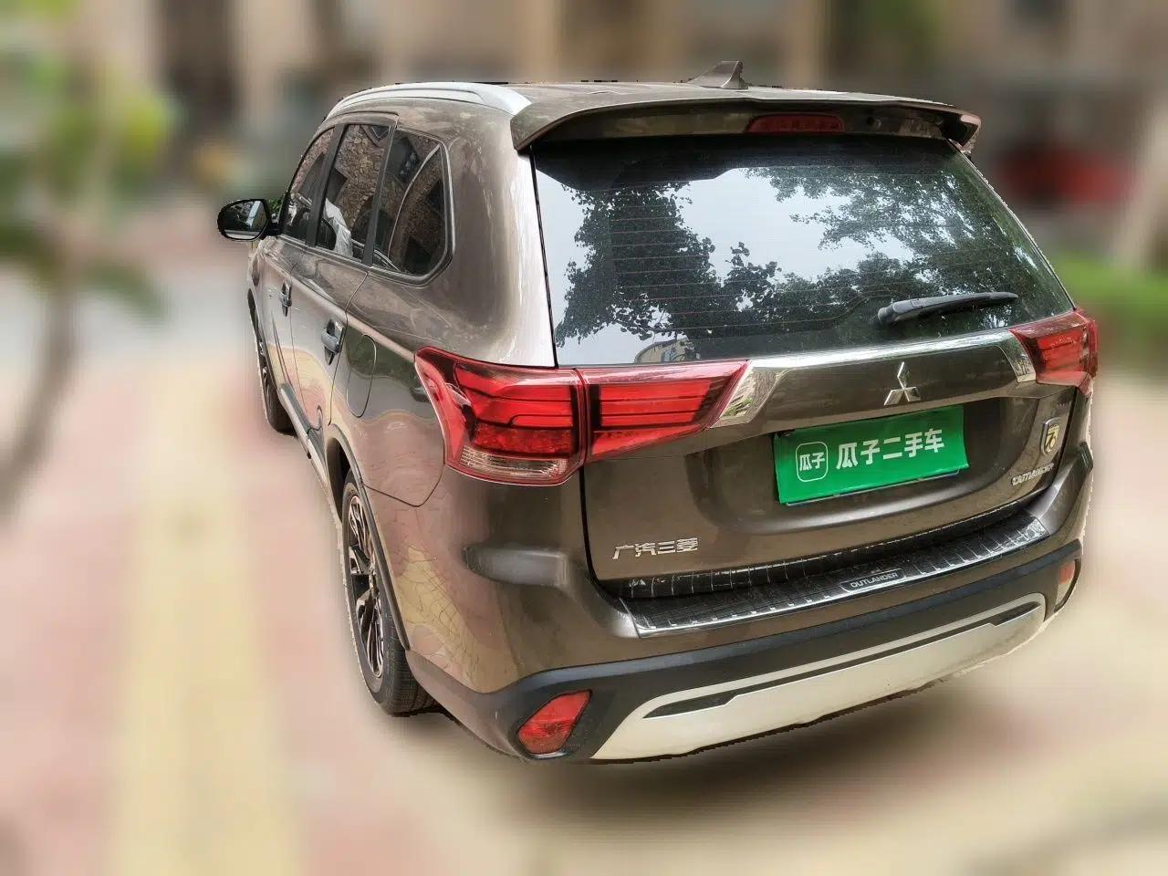 Mitsubishi Outlander 2020 2.0L Two-Wheel Drive Enjoyment Version 5 Seats — миниатюра 4