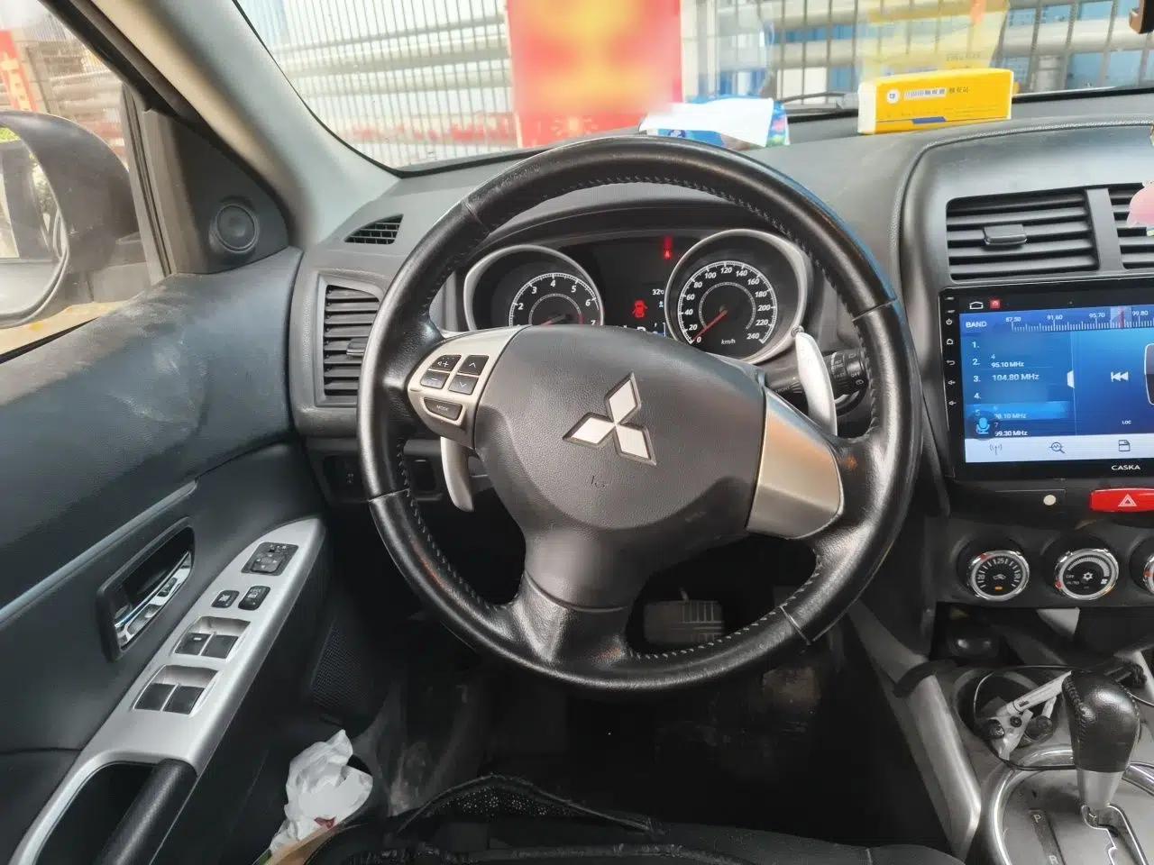 Mitsubishi ASX 2013 2.0L CVT Two-Wheel Drive Luxury Edition — миниатюра 10