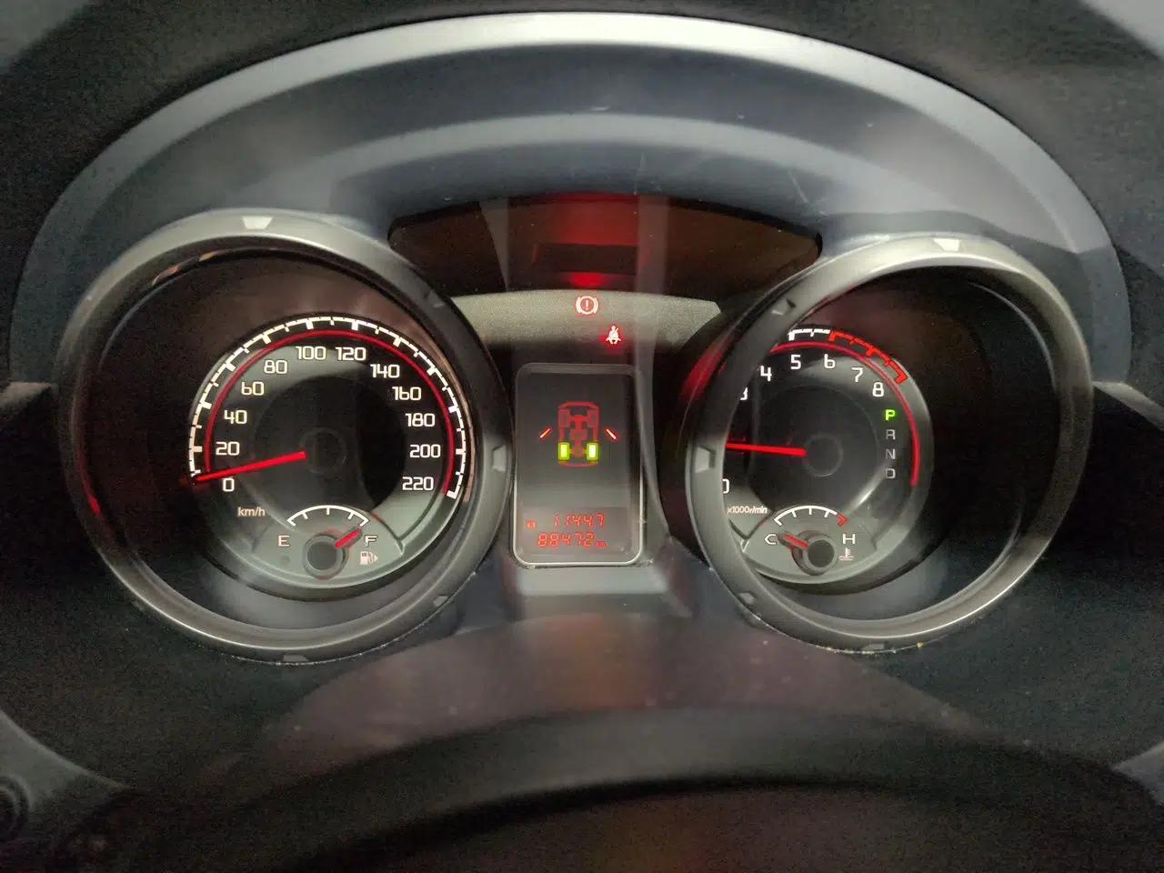 Mitsubishi Pajero 2016 3.0L Automatic Luxury Version China V Standard — миниатюра 11