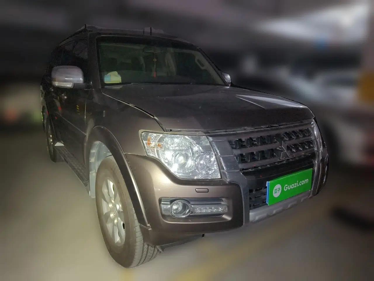 Mitsubishi Pajero 2016 3.0L Automatic Luxury Version China V Standard — миниатюра 3