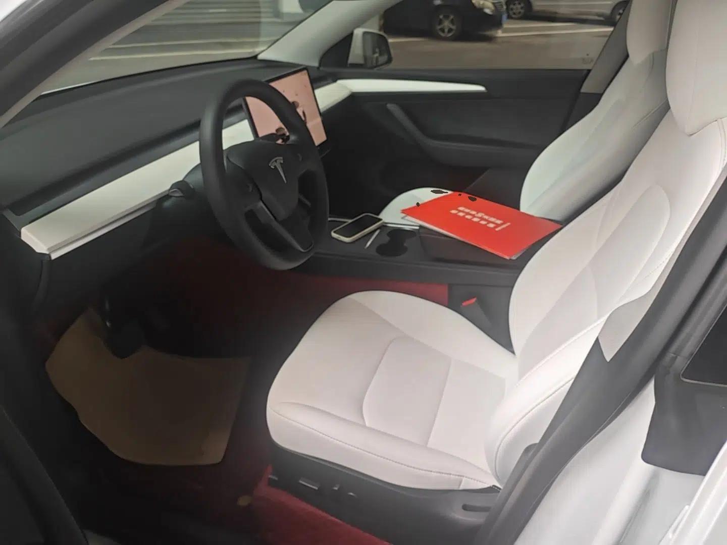 Tesla Model Y 2022 Long-Range All-Wheel-Drive Version — миниатюра 22