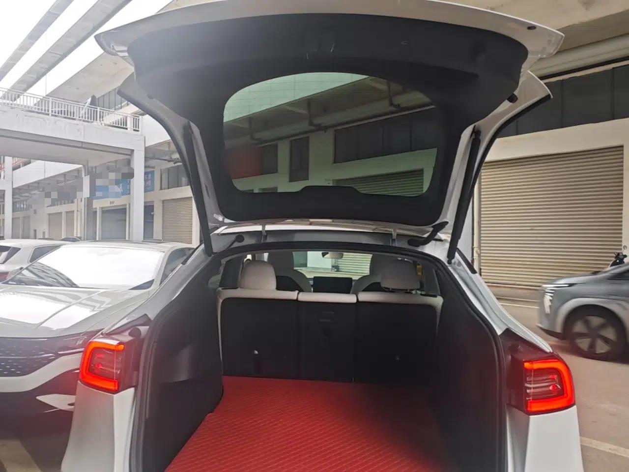 Tesla Model Y 2022 Long-Range All-Wheel-Drive Version — миниатюра 27