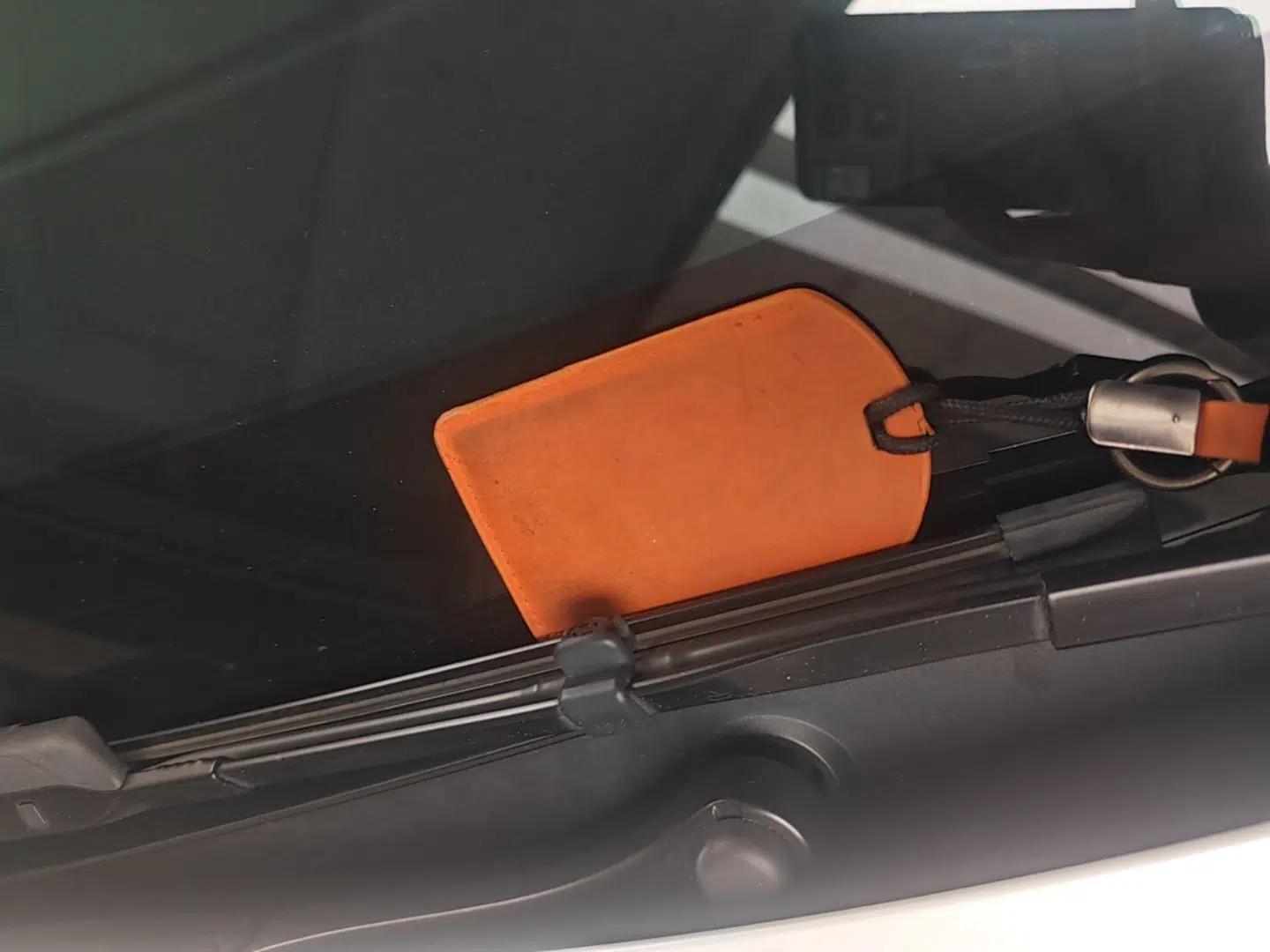 Tesla Model Y 2022 Long-Range All-Wheel-Drive Version — миниатюра 28