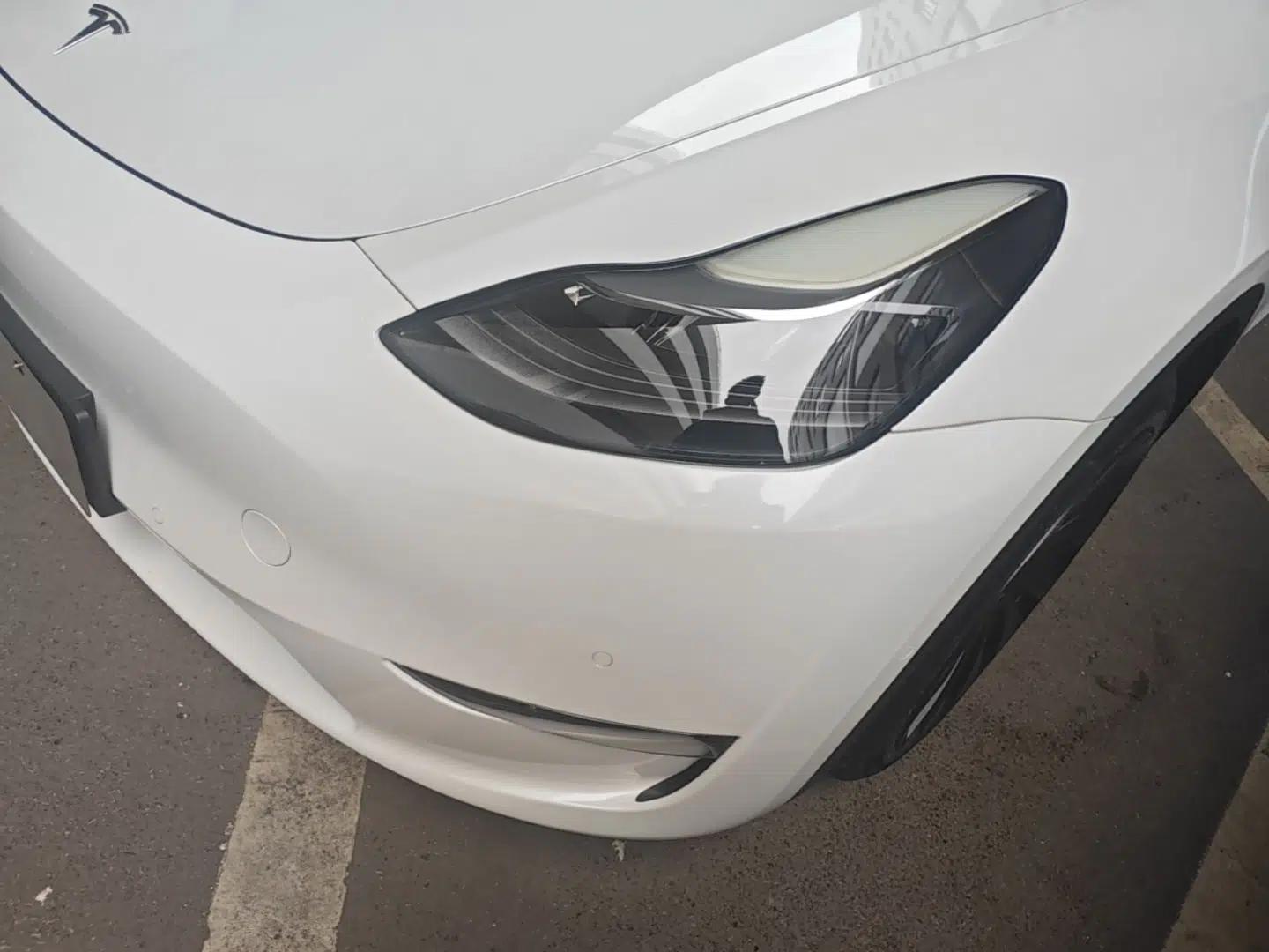 Tesla Model Y 2022 Long-Range All-Wheel-Drive Version — миниатюра 8