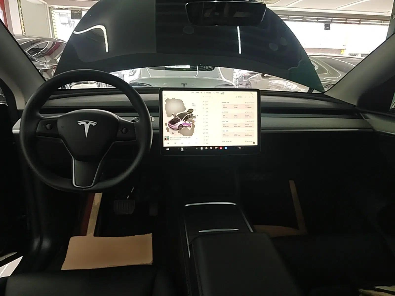 Tesla Model Y 2024 Long-Range All-Wheel-Drive Version — миниатюра 12