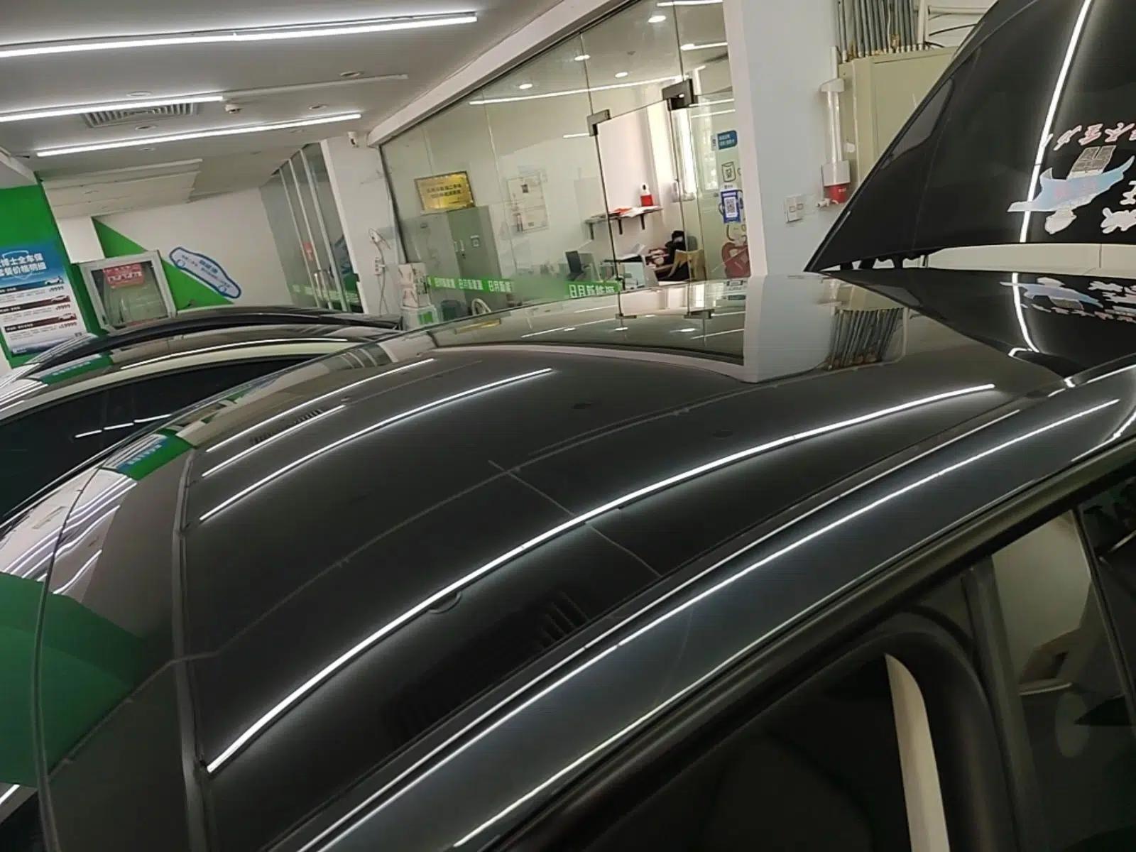 Tesla Model Y 2024 Long-Range All-Wheel-Drive Version — миниатюра 7