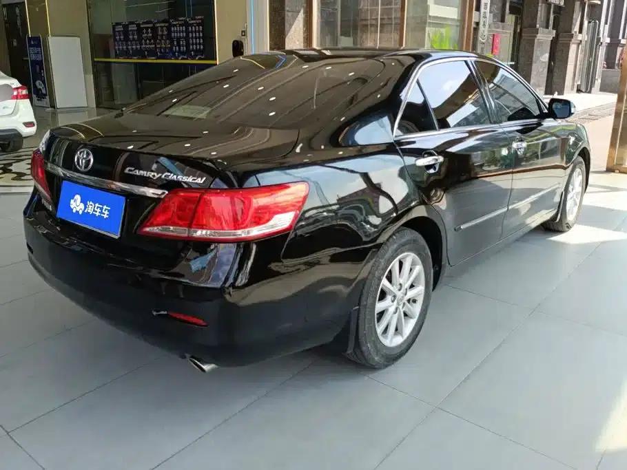 2013 Camry 200G Classic Luxury Edition — миниатюра 3