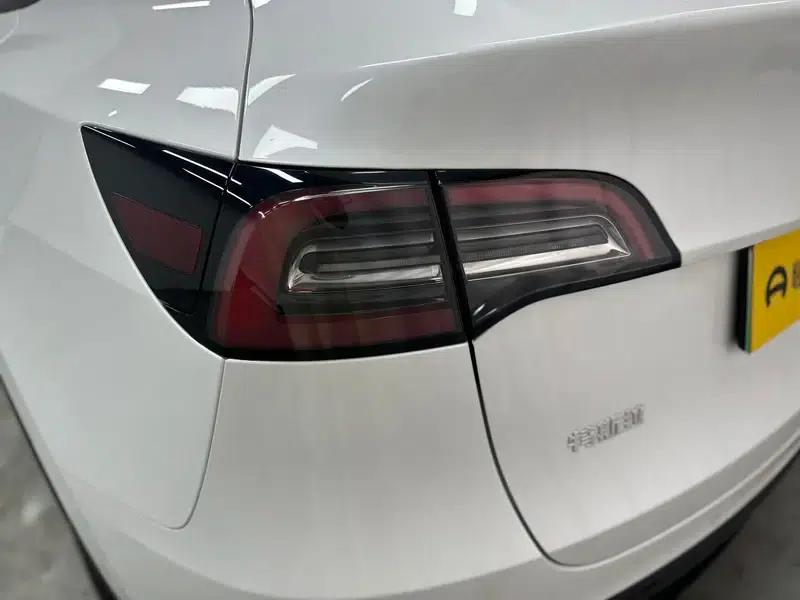 Model Y 2023 Rear-Wheel Drive — миниатюра 13