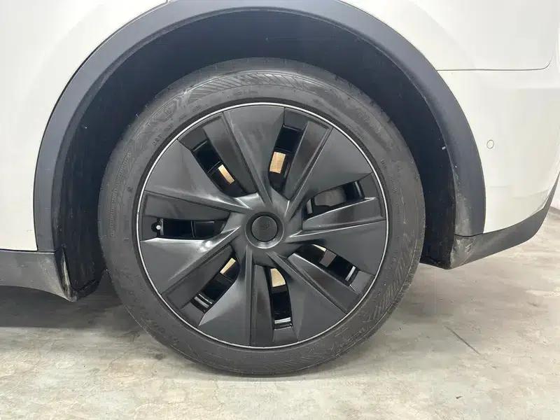 Model Y 2023 Rear-Wheel Drive — миниатюра 9
