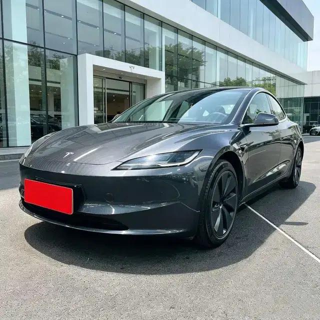 Model 3 2023 Rear-Wheel Drive — миниатюра 1