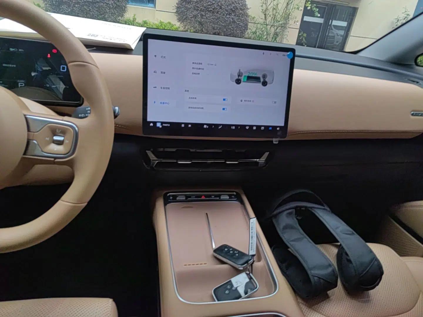 Wuling Starlight 730 2025 Model Plug-in Hybrid 125km Luxury Edition — миниатюра 20