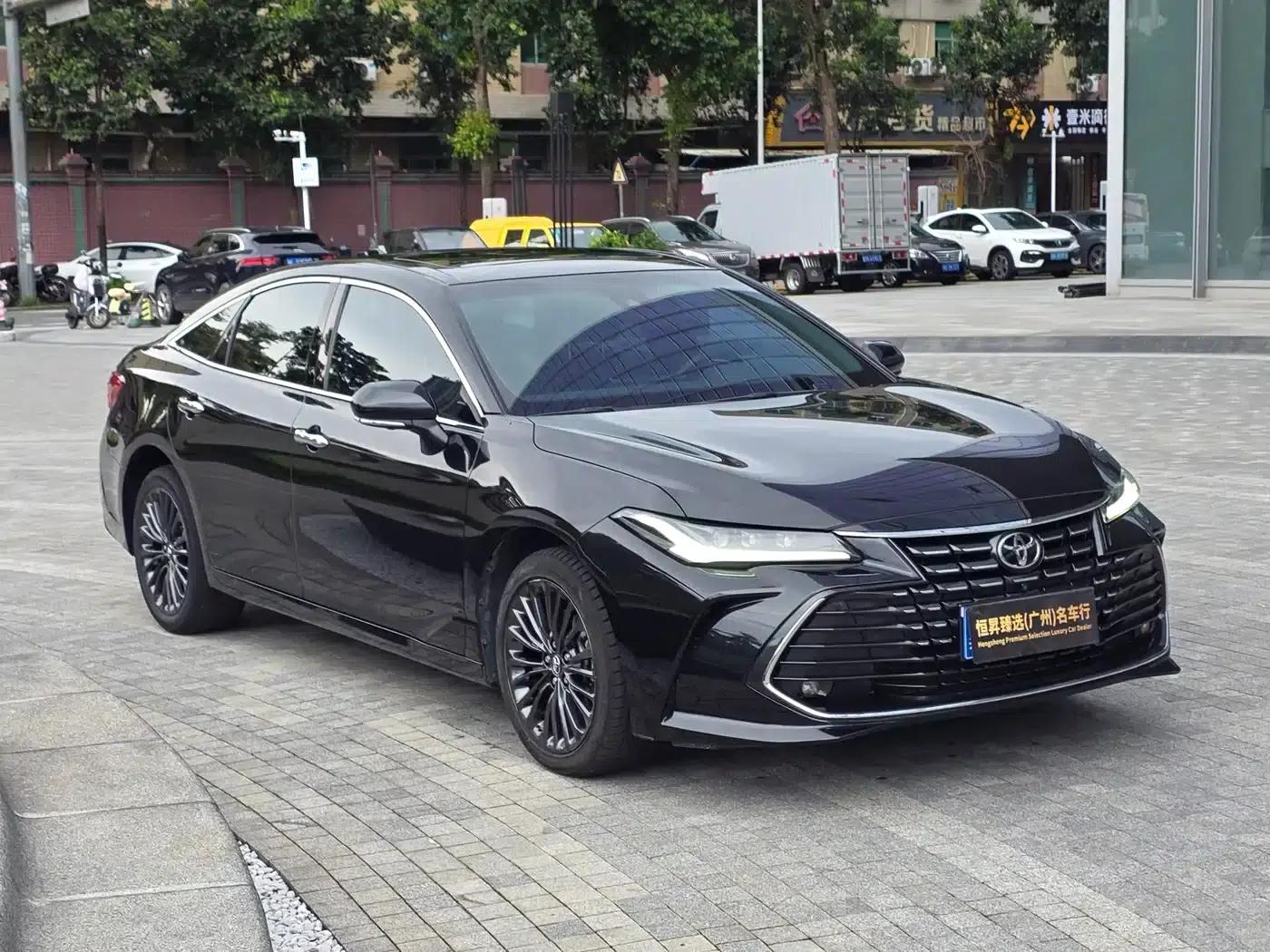2023 Toyota Avalon 2.0L XLE Premium Edition — миниатюра 3