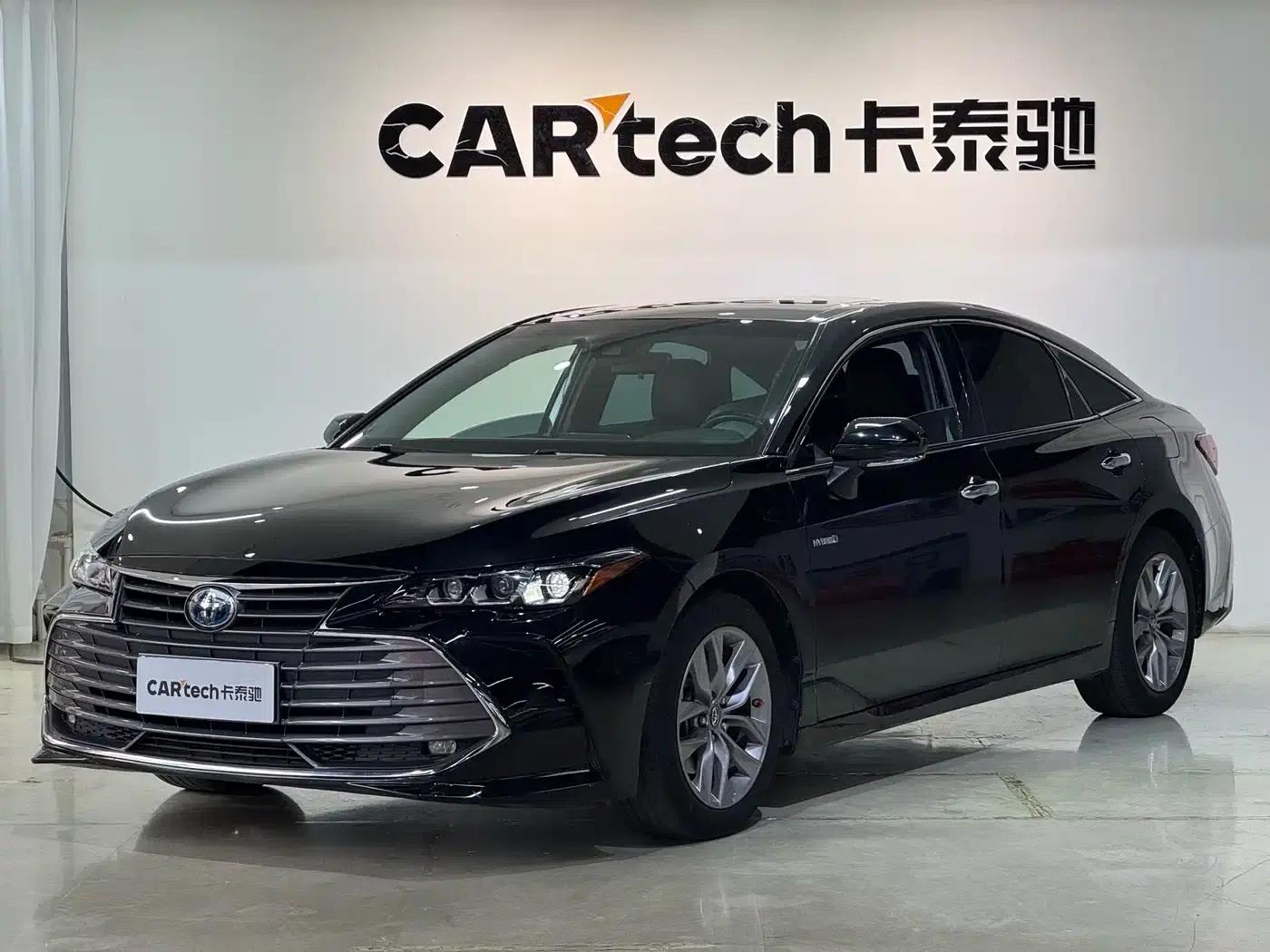 2019 Toyota Avalon Hybrid 2.5L Luxury Edition (China VI Emission Standard) — миниатюра 1