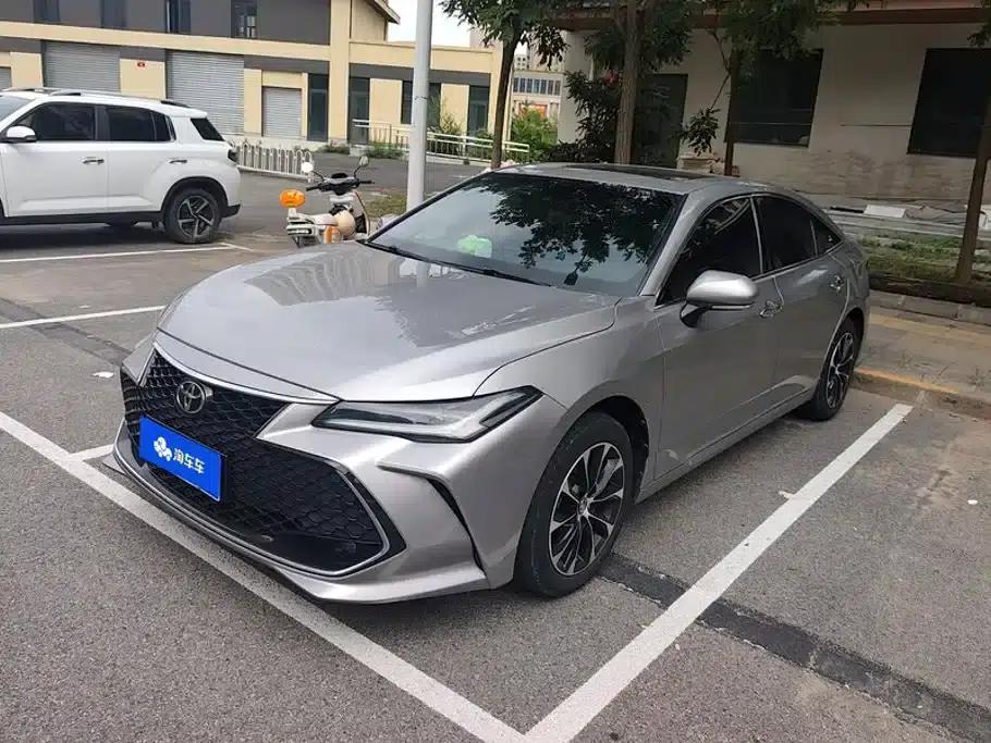 2022 Toyota Avalon 2.5L Luxury Edition — миниатюра 1