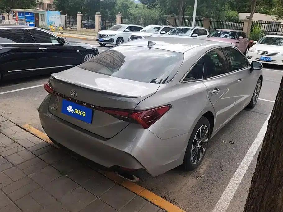 2022 Toyota Avalon 2.5L Luxury Edition — миниатюра 3