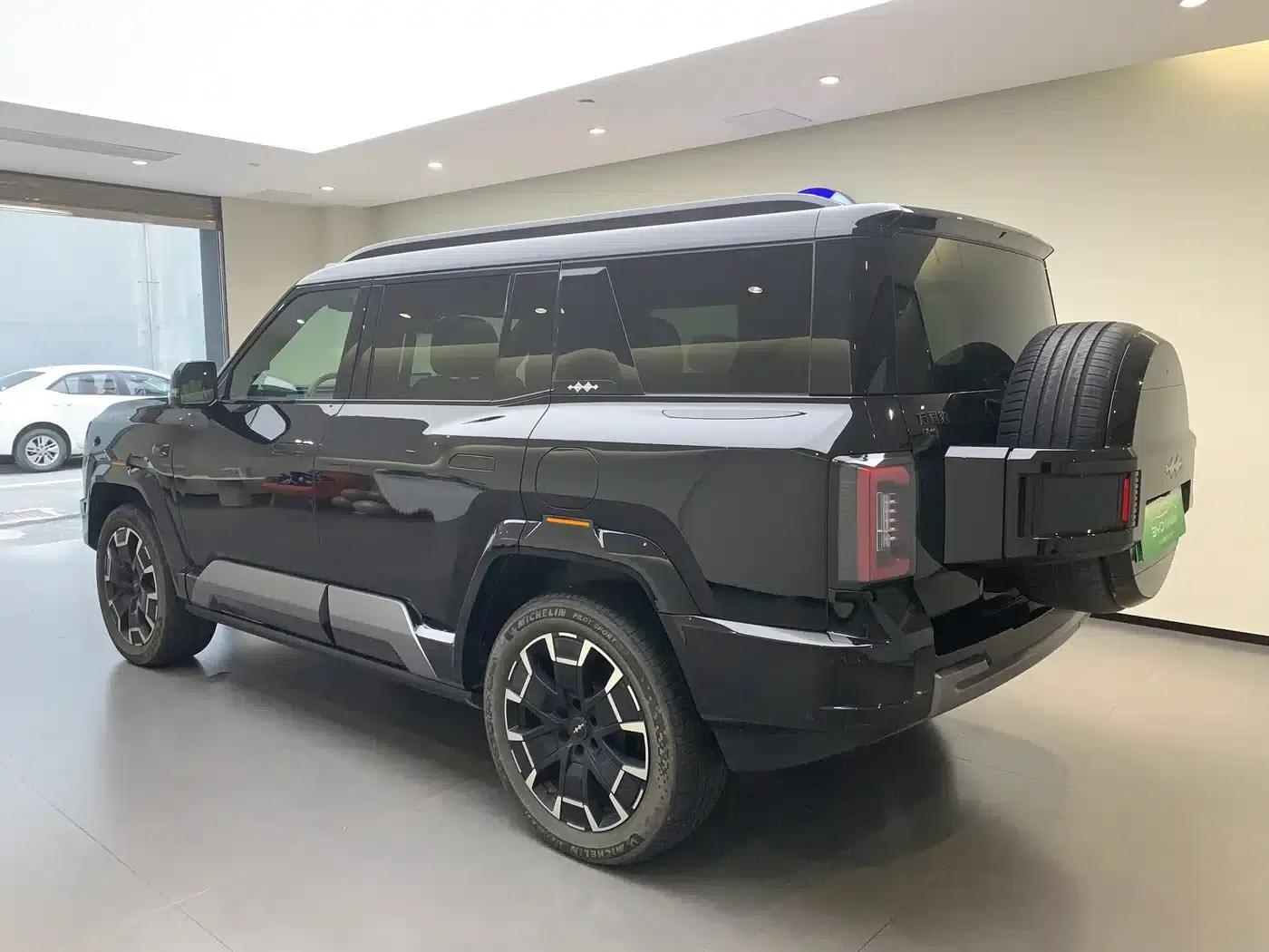 Leopard 8 2025 Smart & Brave Flagship Edition 7-Seater — миниатюра 4
