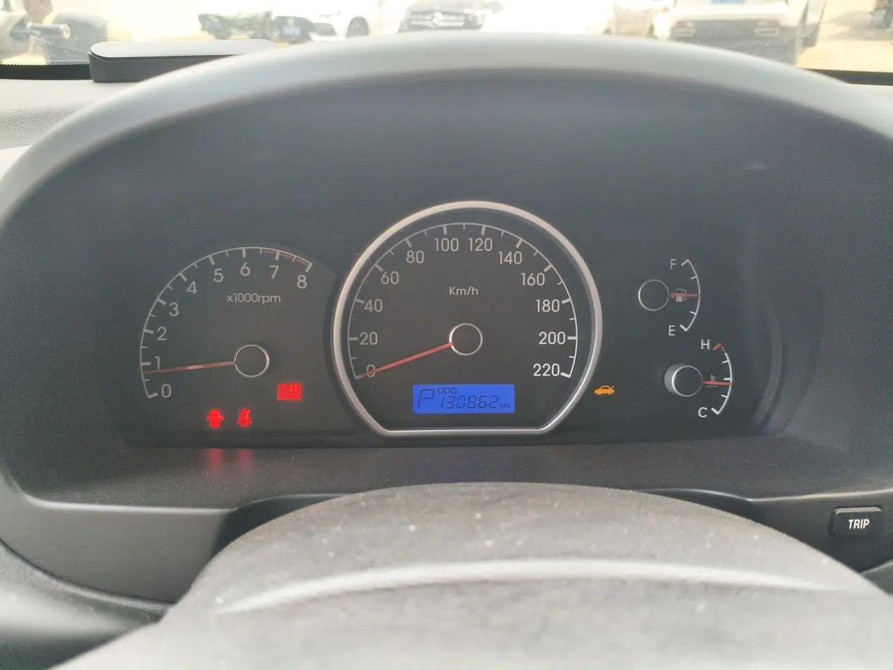 Hyundai Celesta 2011 1.6L Automatic Comfort Edition — миниатюра 11