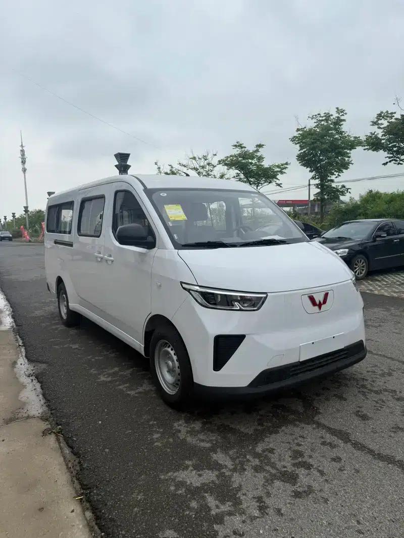 Wuling Yangguang 2024 Model 300km Comfort Bus Version 75kW — миниатюра 3