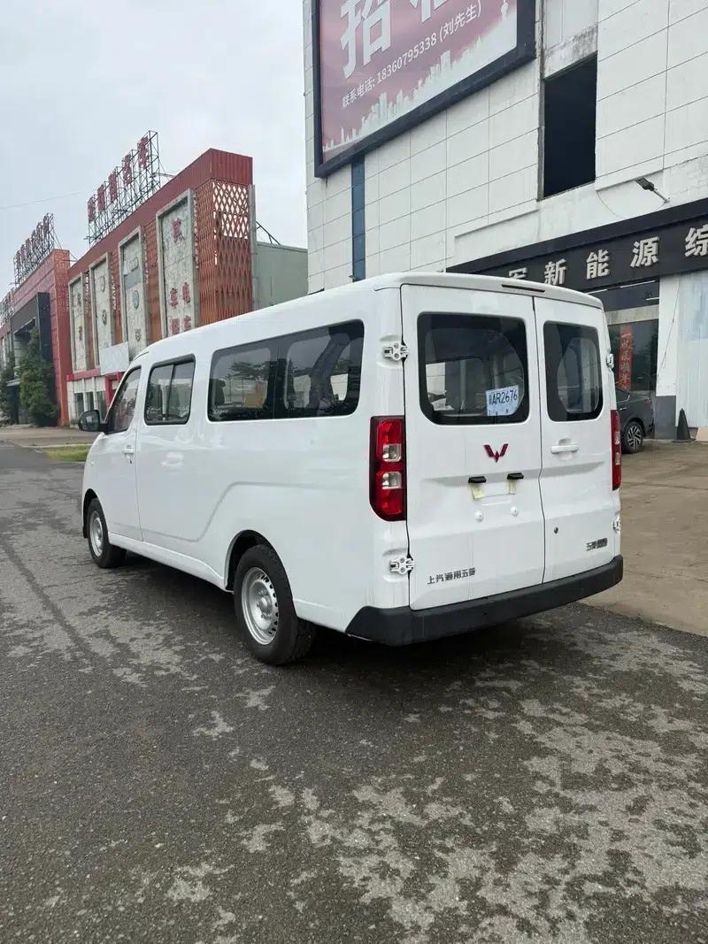 Wuling Yangguang 2024 Model 300km Comfort Bus Version 75kW — миниатюра 5
