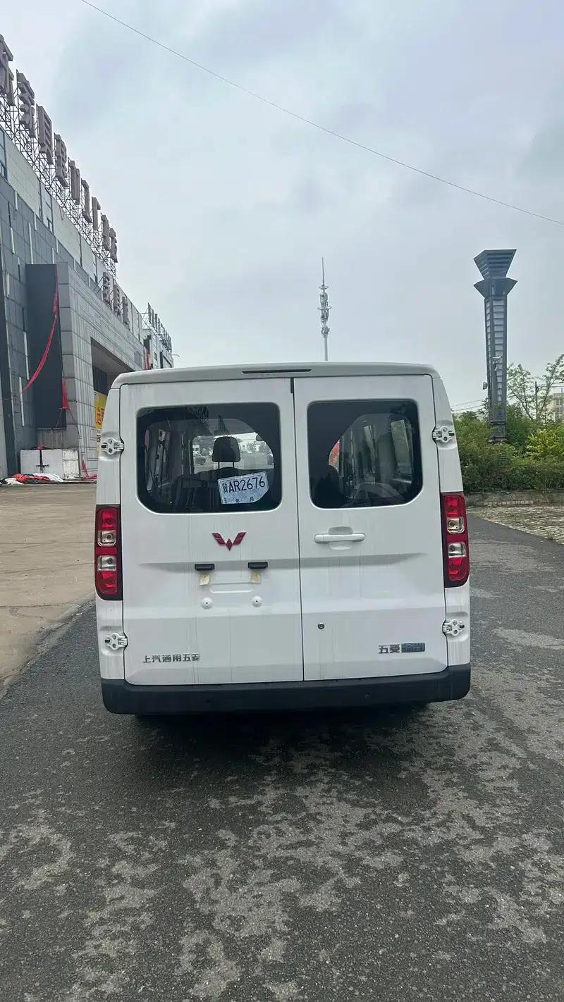 Wuling Yangguang 2024 Model 300km Comfort Bus Version 75kW — миниатюра 6