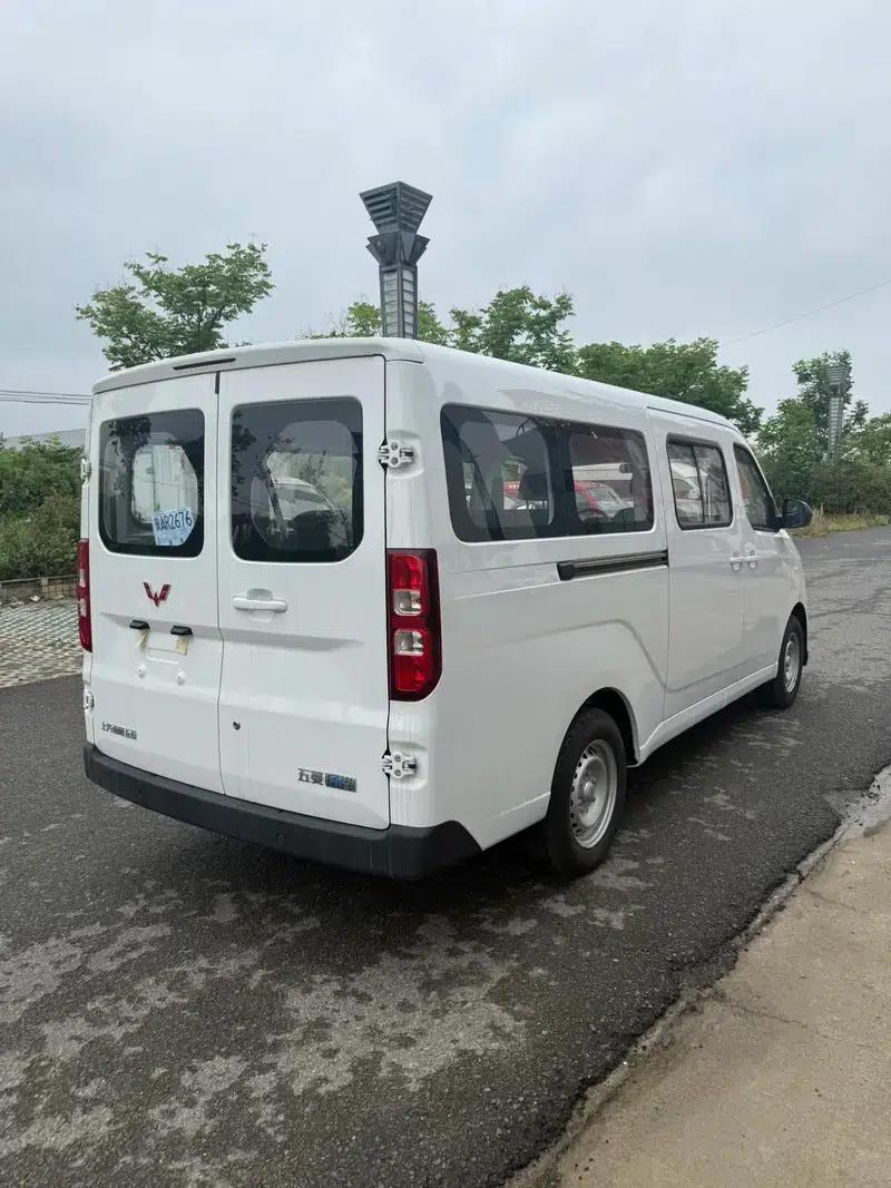 Wuling Yangguang 2024 Model 300km Comfort Bus Version 75kW — миниатюра 7