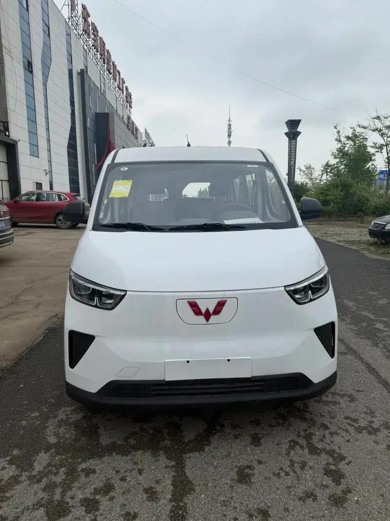 Wuling Yangguang 2024 Model 300km Comfort Bus Version 75kW — миниатюра 8