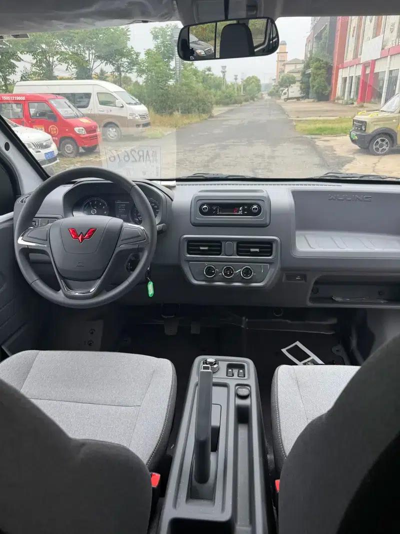 Wuling Yangguang 2024 Model 300km Comfort Bus Version 75kW — миниатюра 9