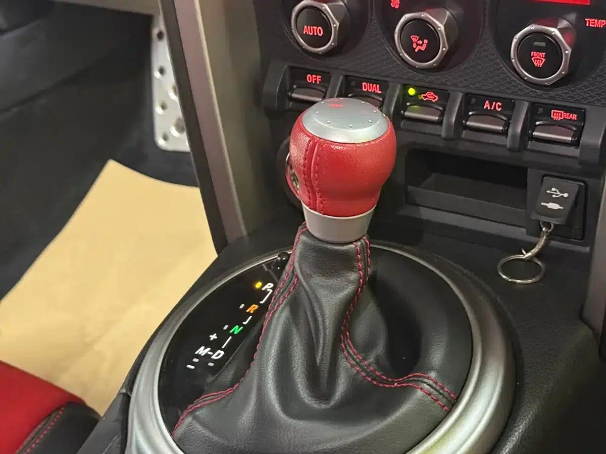 Toyota 86 2013 2.0L Automatic Luxury — миниатюра 17