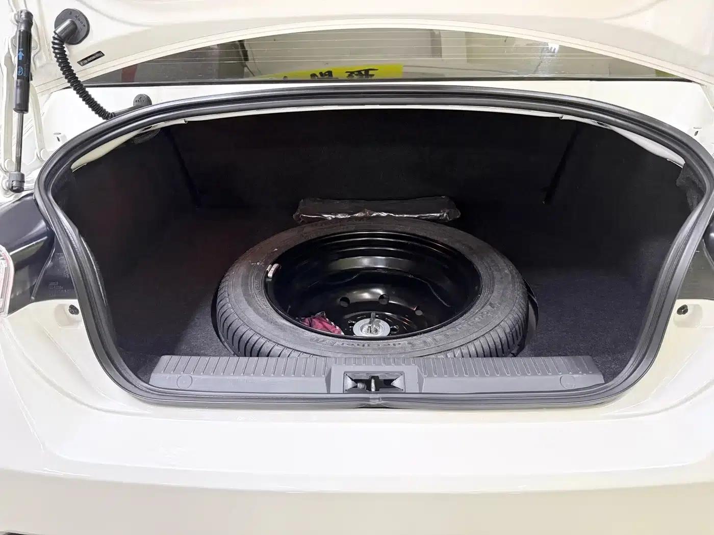 Toyota 86 2013 2.0L Automatic Luxury — миниатюра 9