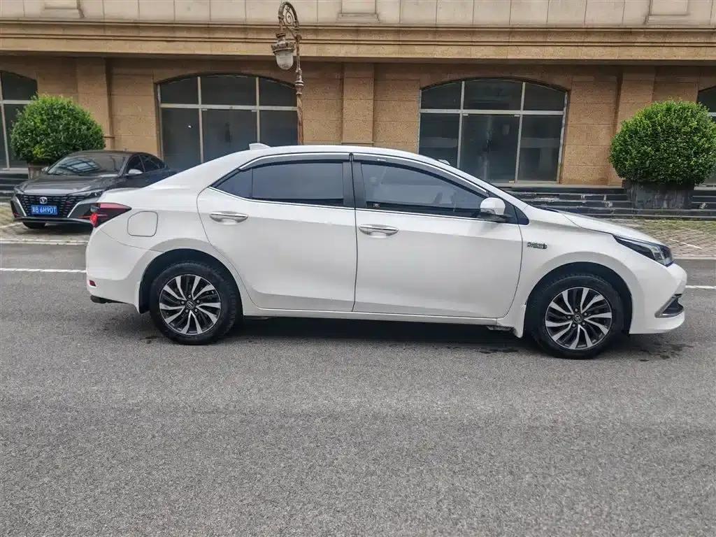 Corolla Hybrid E+ 2019 1.8L E-CVT Pioneer Edition — миниатюра 7