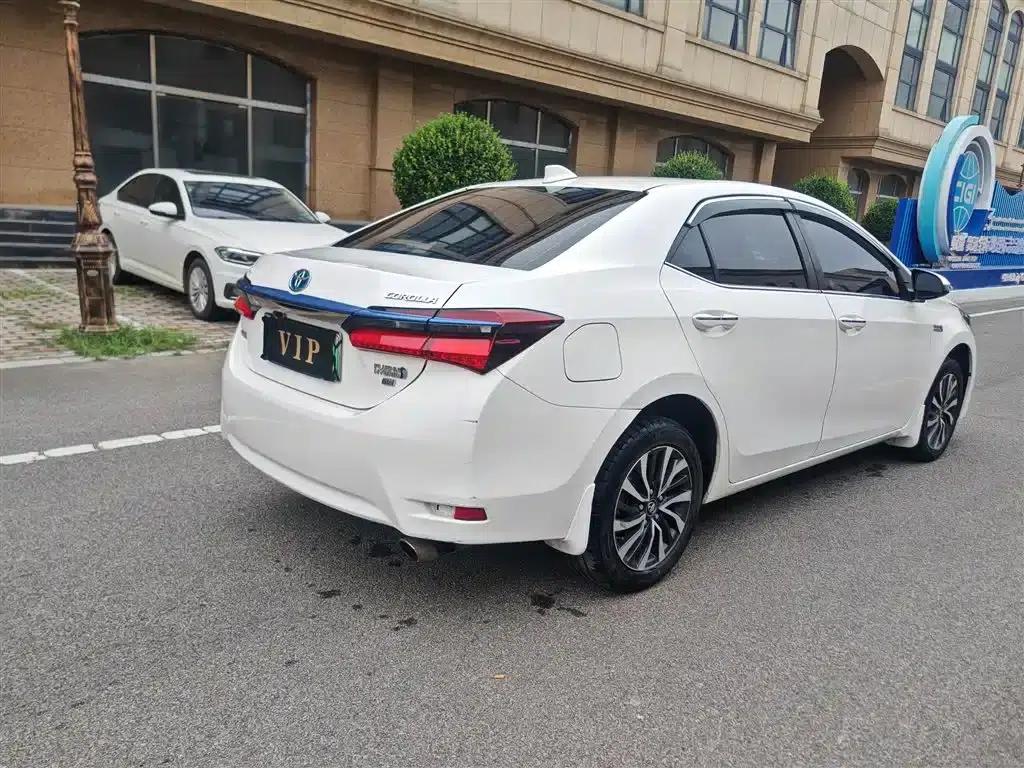 Corolla Hybrid E+ 2019 1.8L E-CVT Pioneer Edition — миниатюра 8