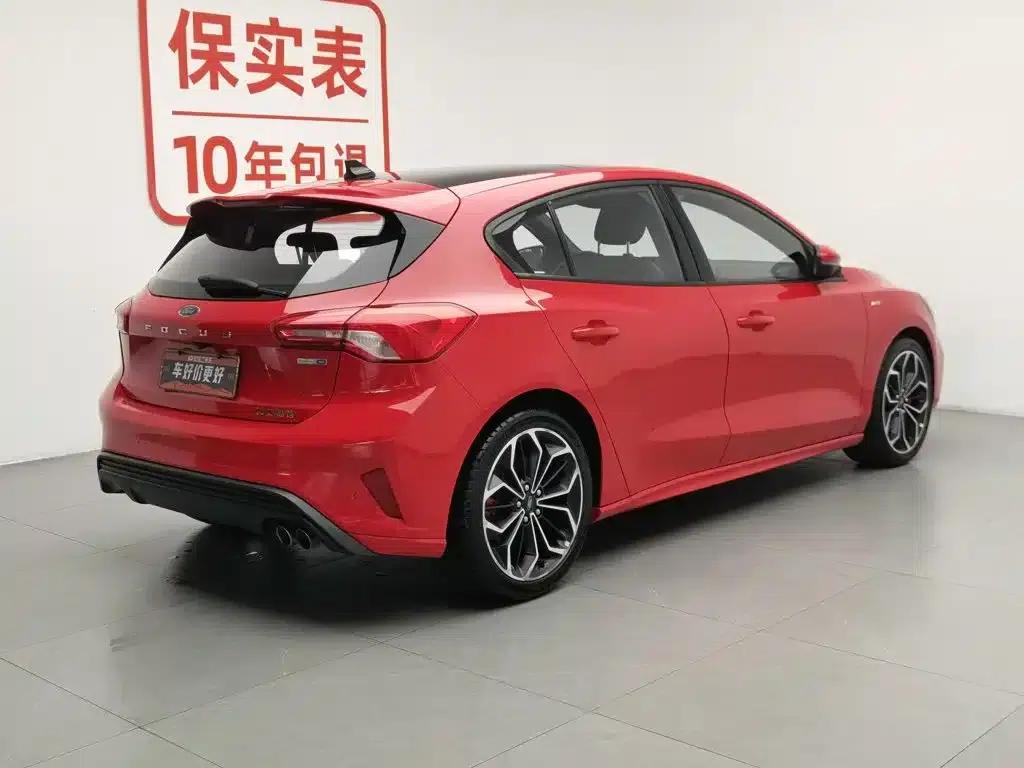 2020 Ford Focus Hatchback EcoBoost 180 Automatic ST Line — миниатюра 2