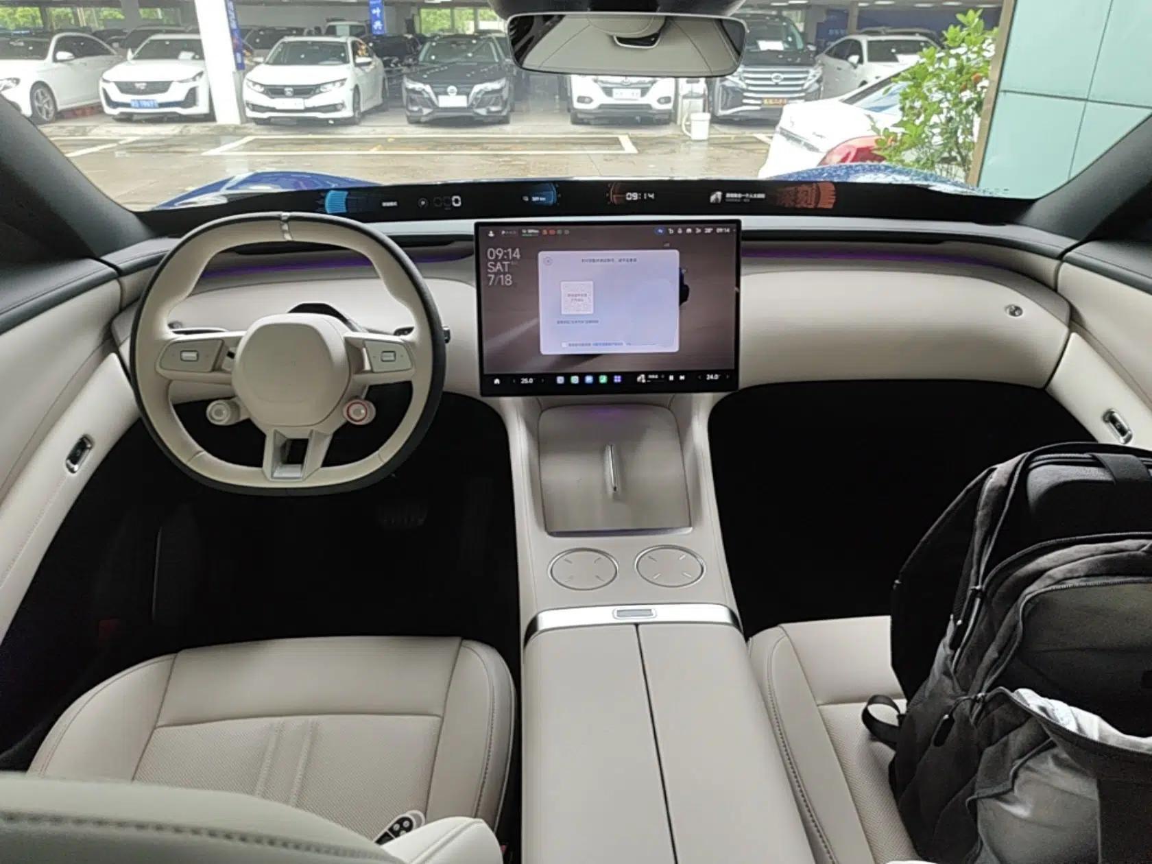Xiaomi Auto YU7 2025 Ultra-Long Range Rear-Wheel Drive Version — миниатюра 17