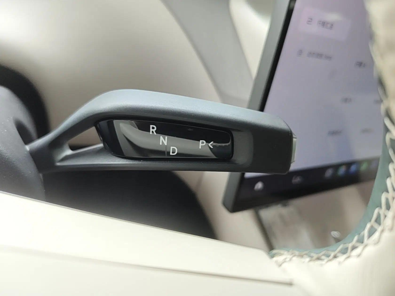 Xiaomi Auto YU7 2025 Ultra-Long Range Rear-Wheel Drive Version — миниатюра 21