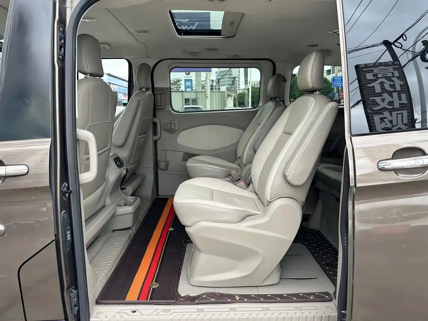 Tourneo 2017 2.0T Automatic Business Class Edition — миниатюра 10